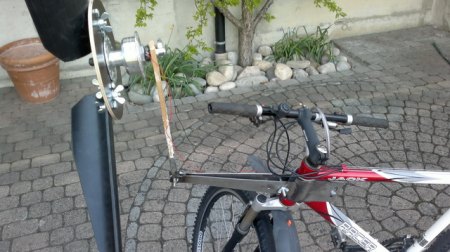 Nabendynamo mit Mini-Radio koppeln