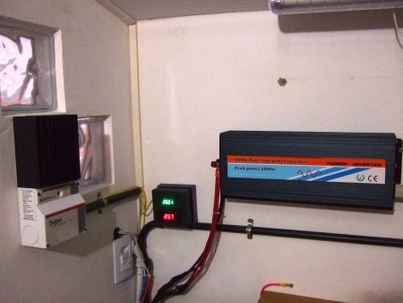 Laderegler TS 45 und 3000 Watt WR rein Sinus