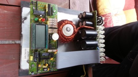 Wer kennt diesen Laderegler