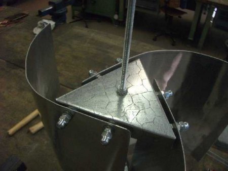 Savonius Dreistufiger Dreiflügler