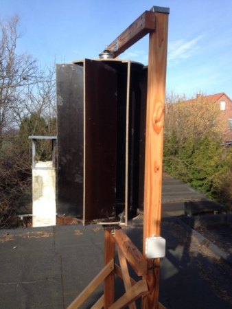 Savonius Eigenbau aus Siebdruckplatte und Nabendynamo