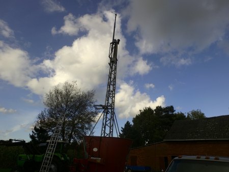Zugvorrichtung schwenkbarer Mast !
