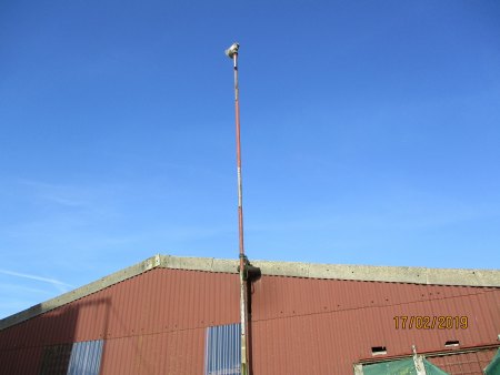 Zweiten 3 Flügler  mit Fundament versteckt hinter der Halle !