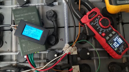 Versuchsaufbau chinesisches 500W-Windrad, 12m an einem Kirschbaumstamm