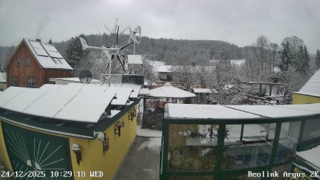 Neuer Darrieus-Rotor in der Nähe