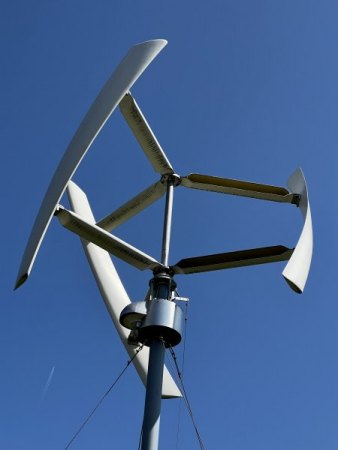 HELIX Vertikal-Kleinwindanlage.